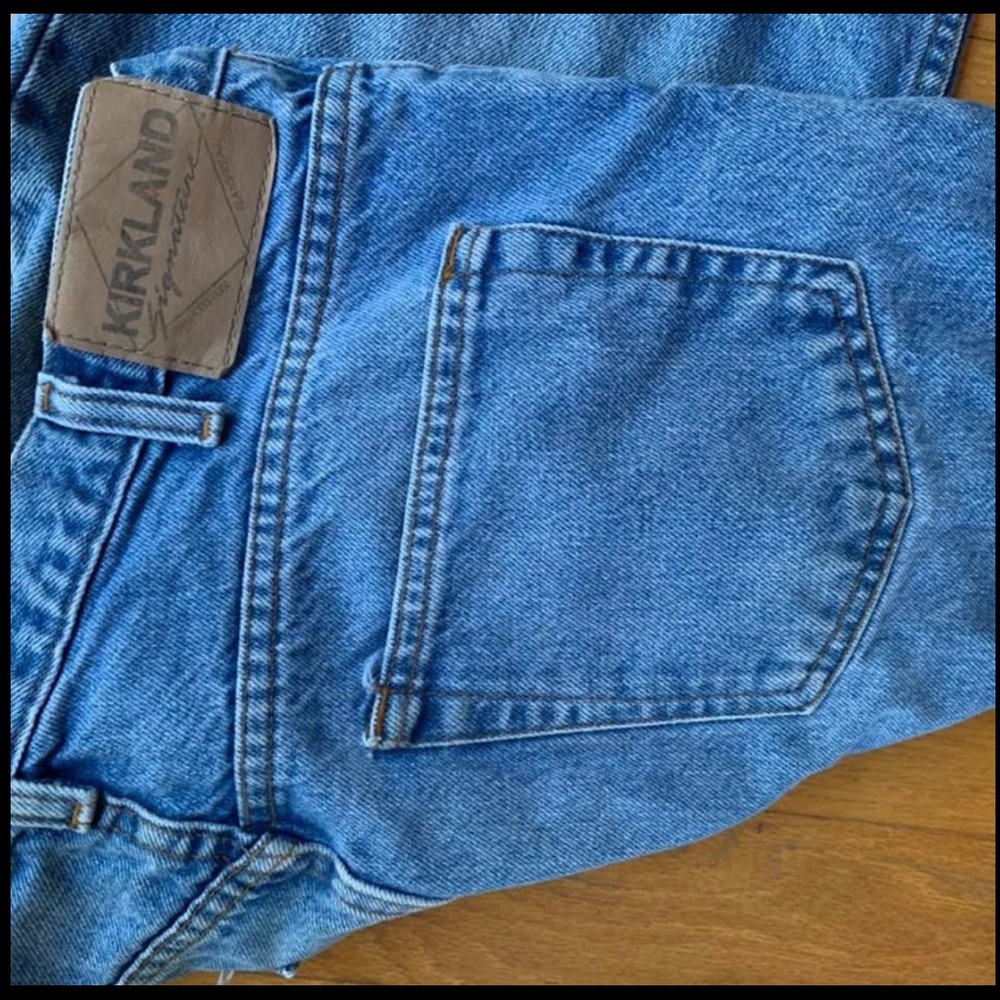 Blue Jeans 36W x 30L Kirkland brand - Picture 5 of 5